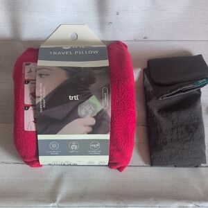 Trtl Travel Pillow in Red
